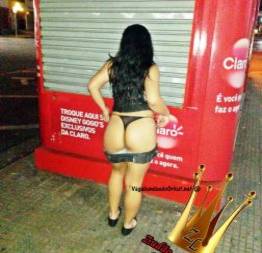Morena da bunda grande espetacular caiu no whats com nudes!