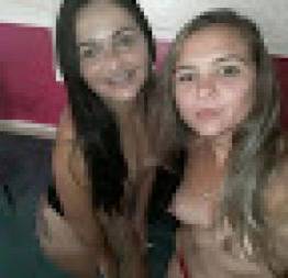 Juliana e suas amigas putas em fotos amadoras na social