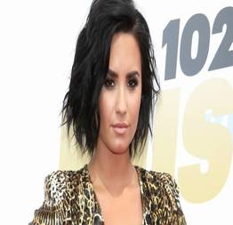 Demi lovato pelada em fotos vazadas na net - the fappening
